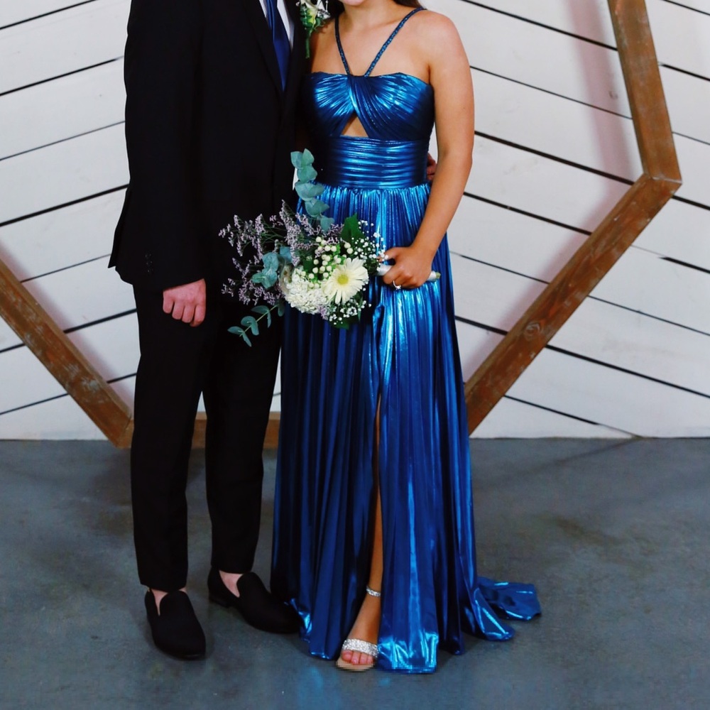 Sherri Hill Size 4 Metallic Pleated Dress #55930